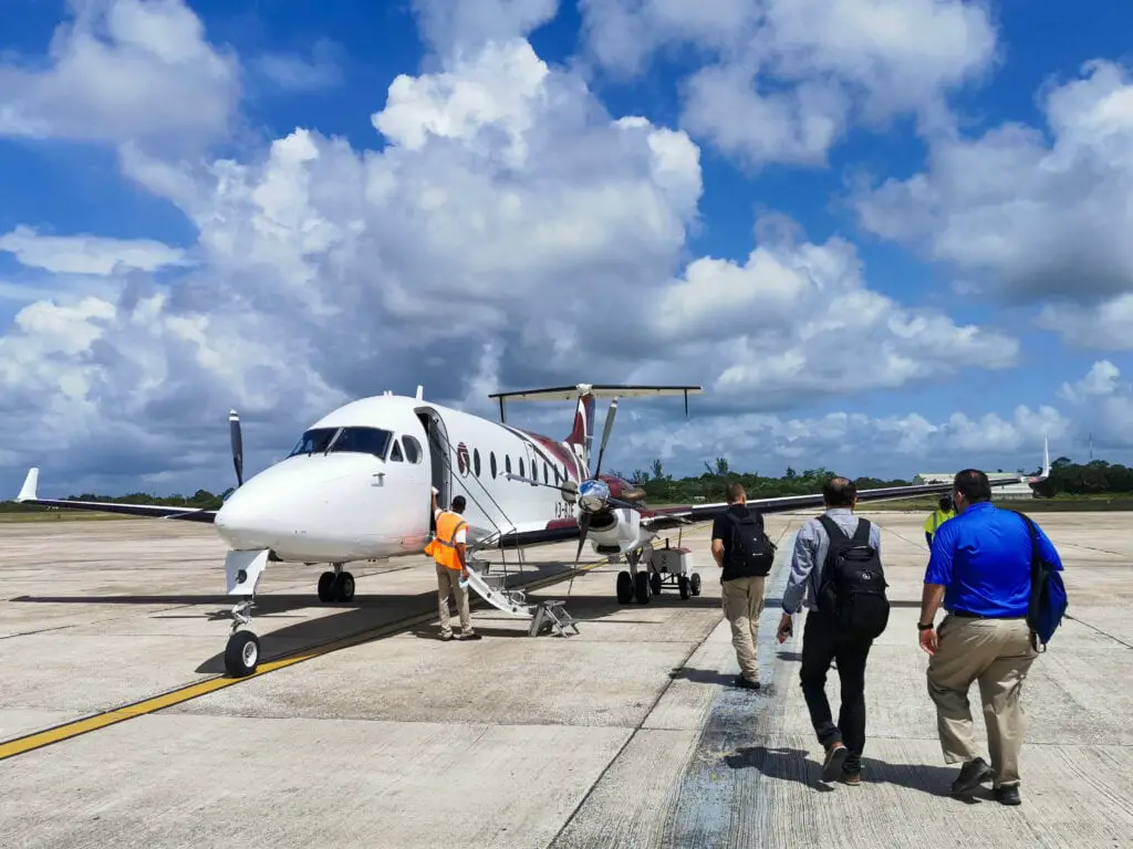 Kleines Propellerflugzeug von Belize nach Cancún
