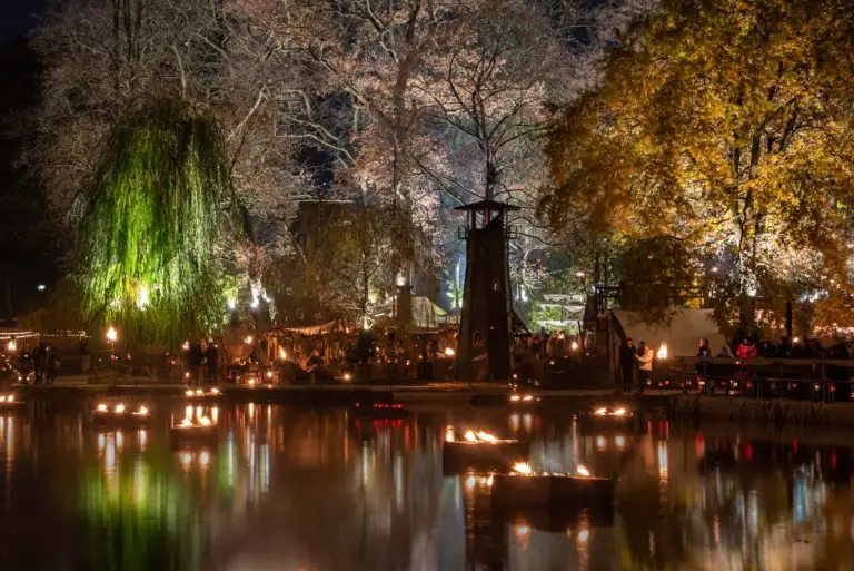 Phantastischer Lichter Weihnachtsmarkt im Fredenbaumpark Dortmund 2023