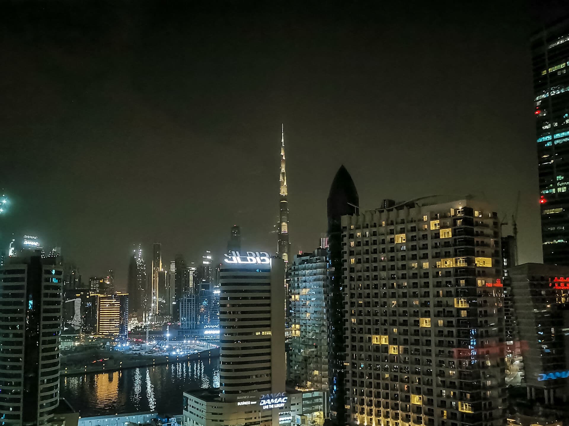 Aussicht auf den Burj Khalifa vom The First Collection Business Bay Hotel