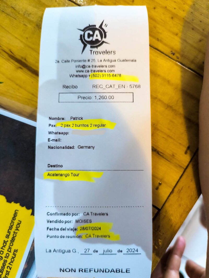 Die Buchungsbestätigung von CA Travelers für die Acatenango-Tour