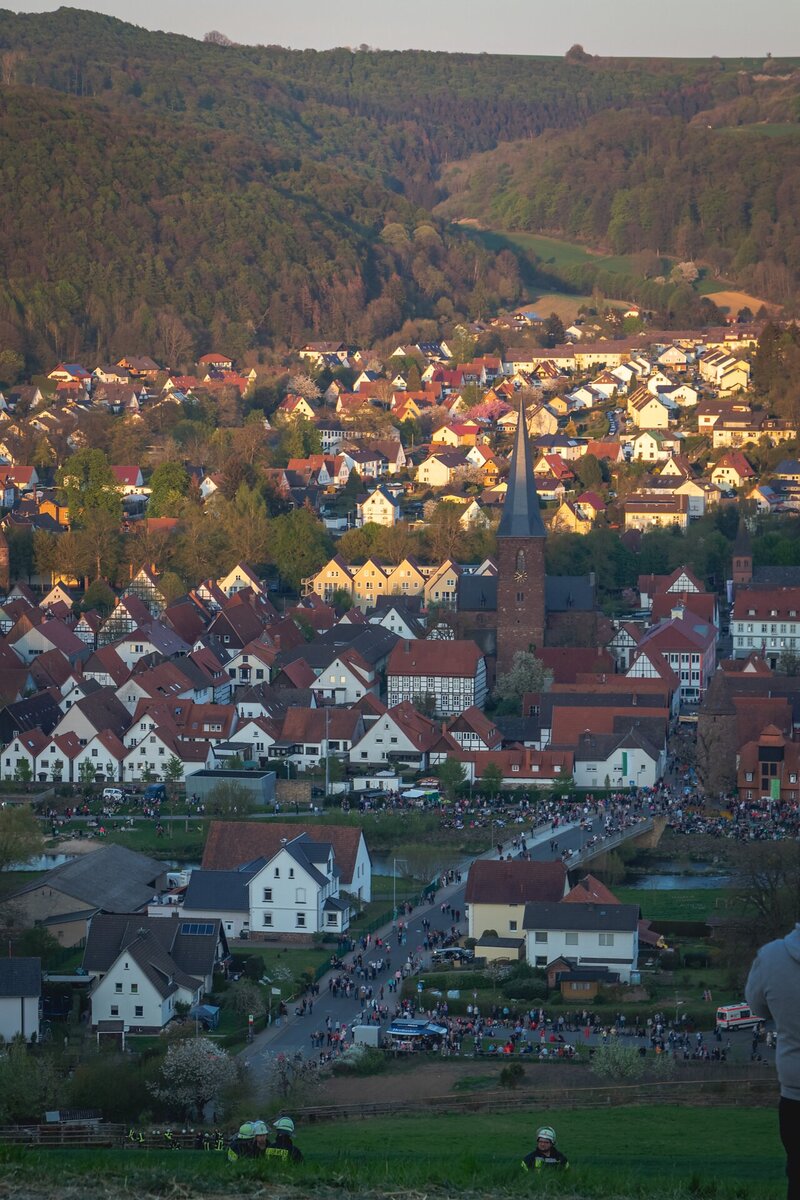 Die Aussicht vom Osterberg auf Lügde ist zum Sonnenuntergang besonders schön
