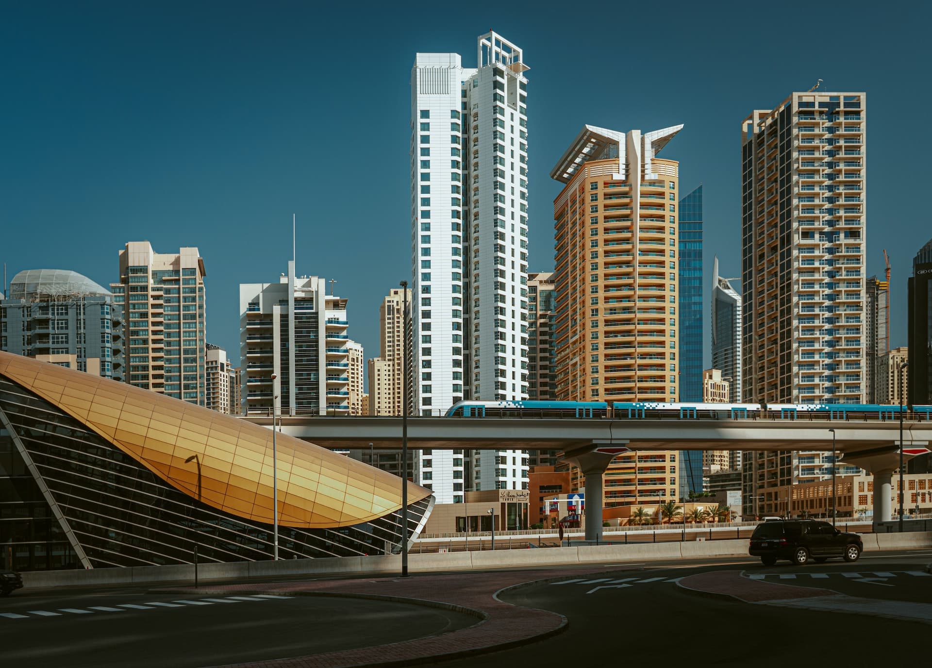 Die Metrostationen in Dubai sehen echt Futuristisch aus
